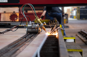 Straight line track guide flame gas cutting machine